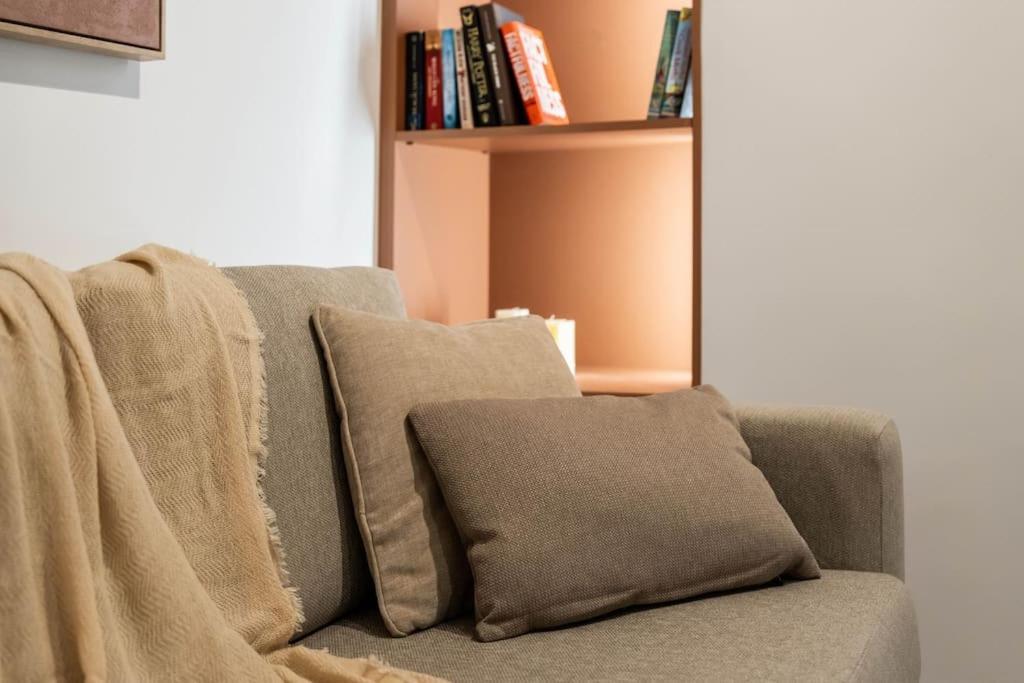 Delightful Sense 2Bd Apt In Kolonaki 7 Min To Metro Афины Экстерьер фото