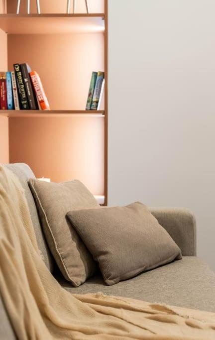 Delightful Sense 2Bd Apt In Kolonaki 7 Min To Metro Афины Экстерьер фото